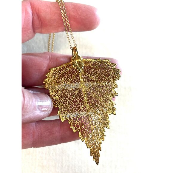 Gold Plated Real Leaf Pendant Necklace With Chain - Picture 6 of 10